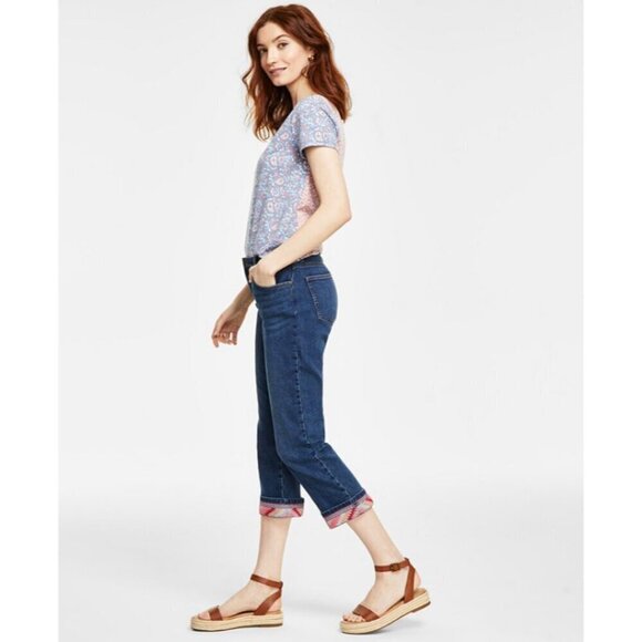 Style & Co. Women's Pink Detail Embroidered Curvy Capri Jeans NWT - Picture 4 of 10